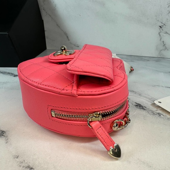 Chanel Pink Heart Bag Mini 22S CC small Lambskin Leather Crossbody bag New w/tag - Picture 8 of 15
